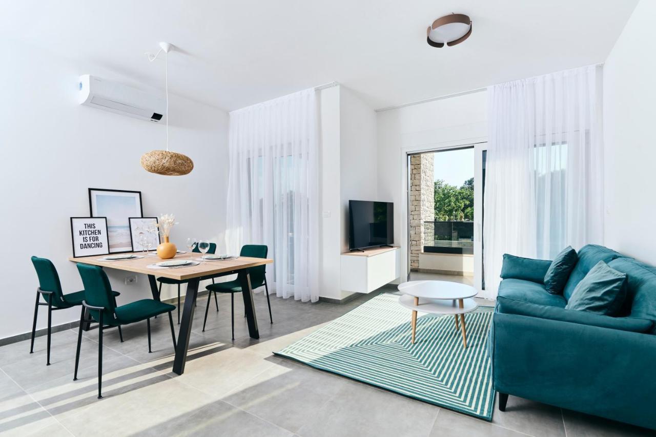 Apartments San Maris ウマグ エクステリア 写真
