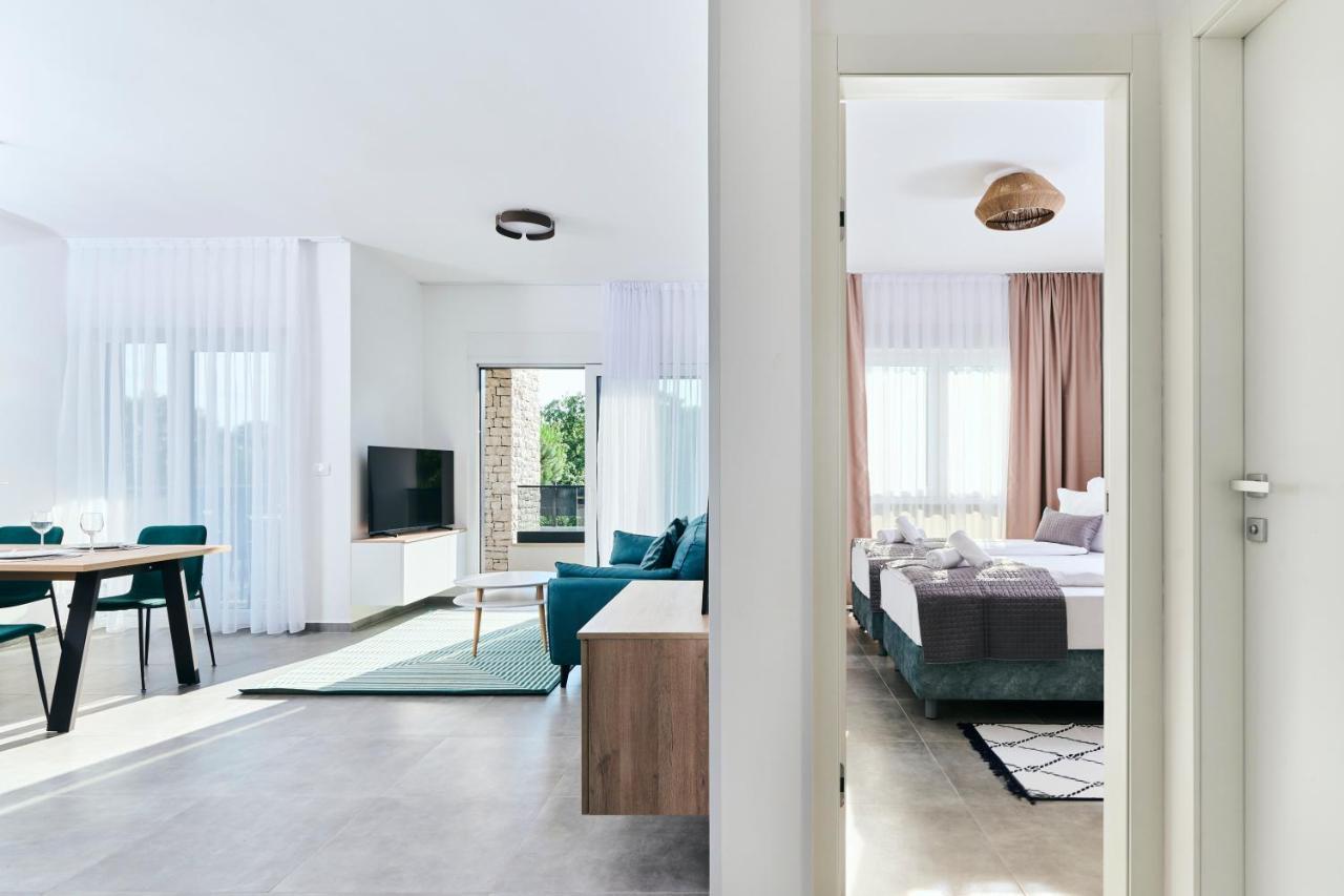 Apartments San Maris ウマグ エクステリア 写真